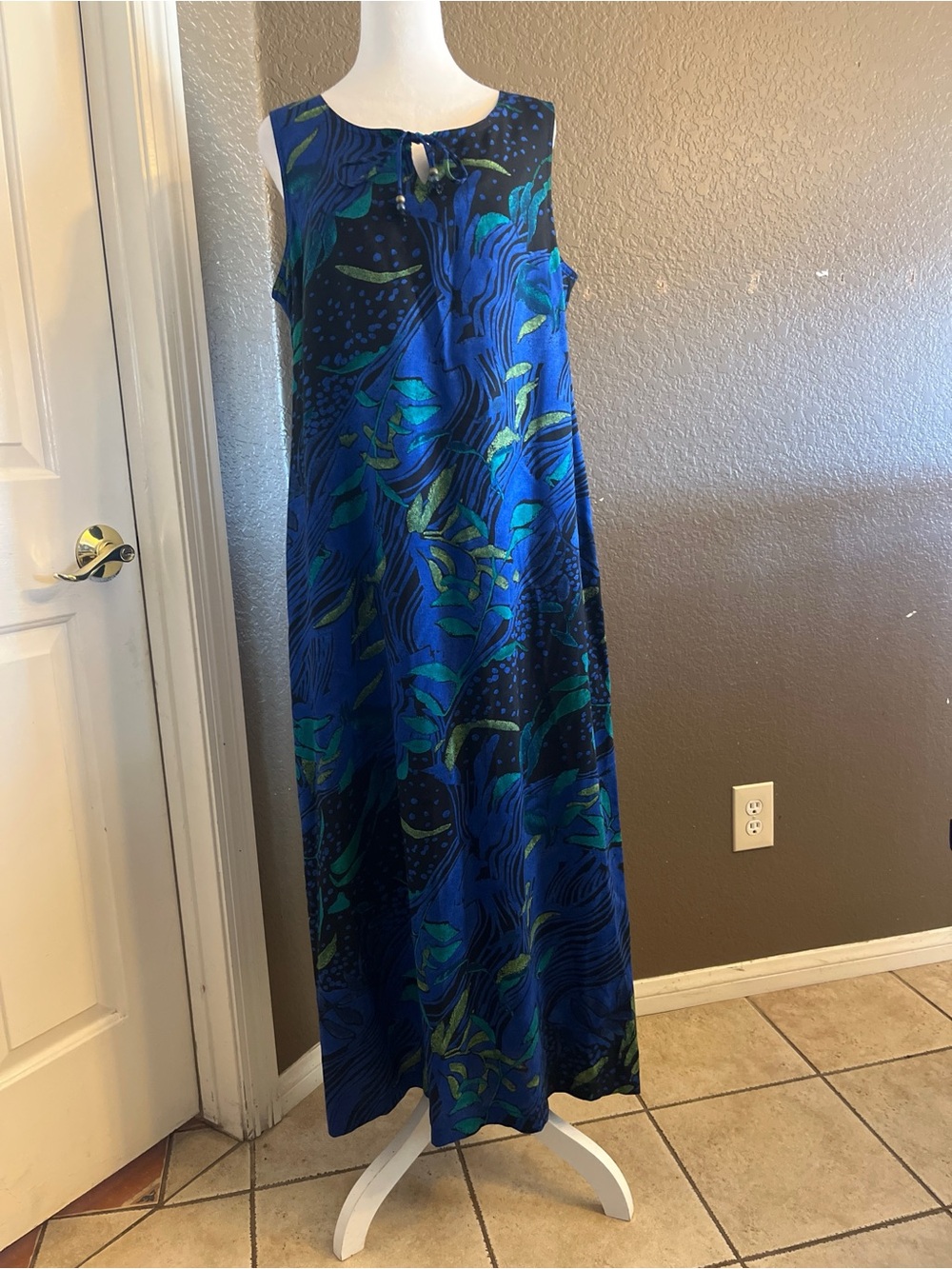 White Stag Blue and Green Botanical Maxi Dress - Picture 2 of 7